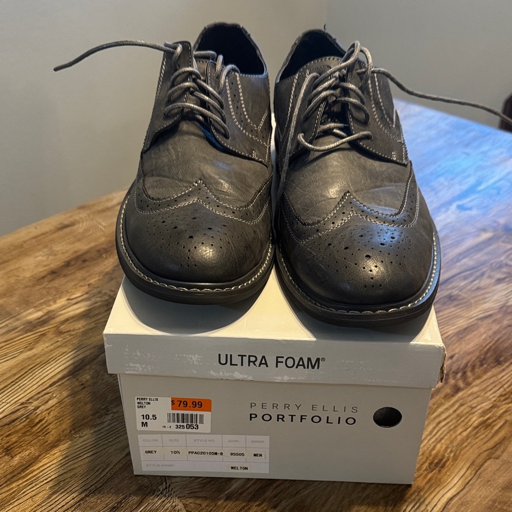 Perry Ellis Gray Brogue Oxfords Men size 10.5